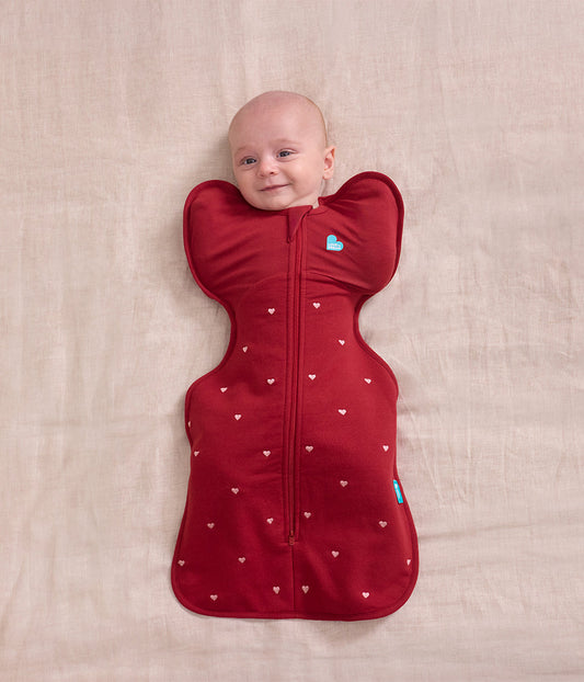 Pack de nacimiento Swaddle Up™ | 1,5 | 2,5 | 3,5 TOG | Granate Corazones bordados | Avellana Estrella acolchada | Natural jaspeado Luna acolchada