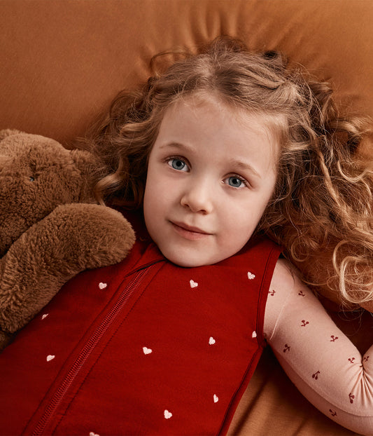 Pack saco de dormir | 1,5 | 2,5 TOG | Granate Corazones bordados | Natural jaspeado Estrella acolchada