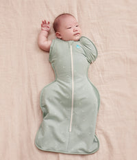 Swaddle Up™ 2-in-1 Übergangspucksack 1.5 TOG Baumwolle Oliv Zweige