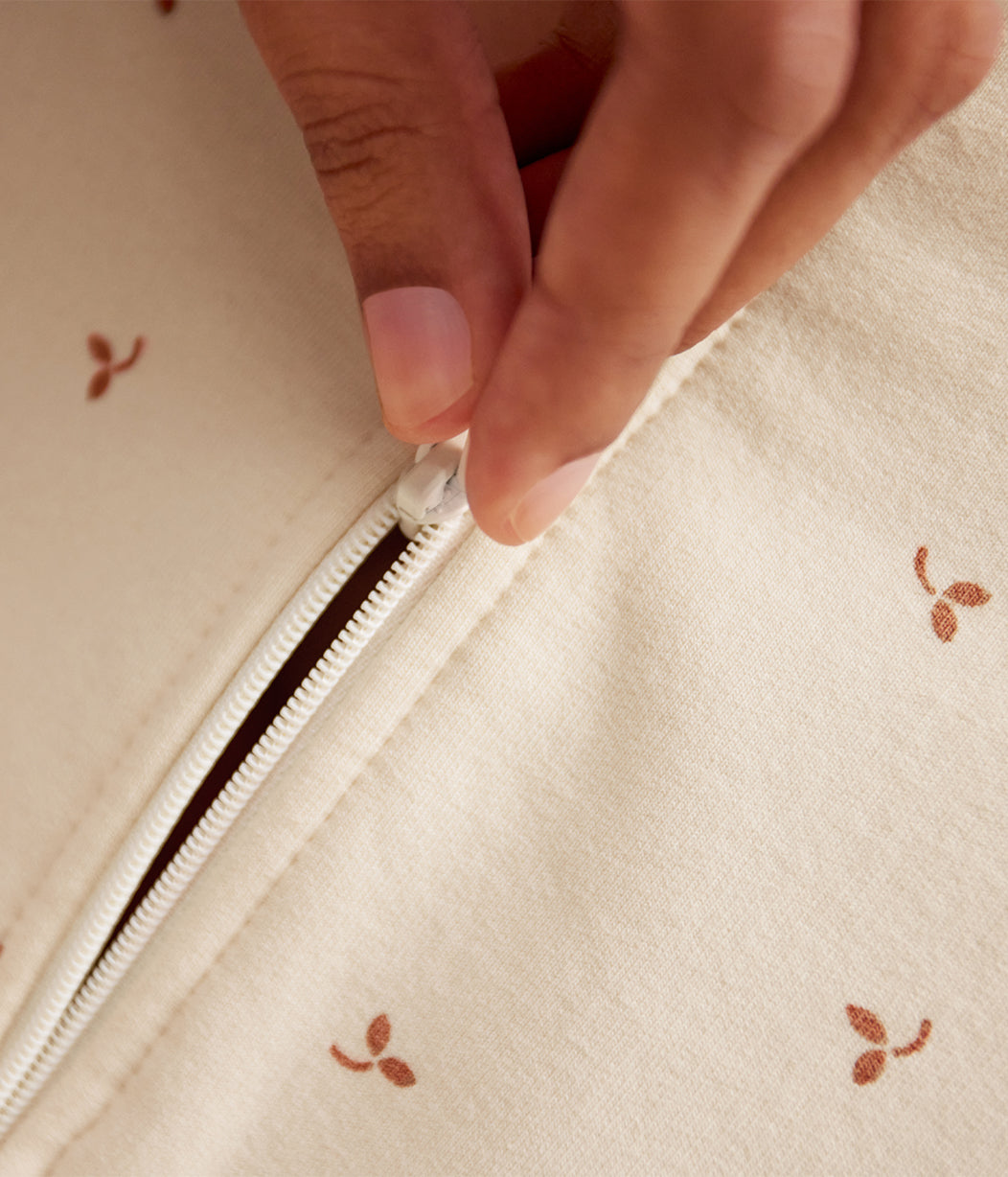 Swaddle Up™ 1.5 TOG de Algodón Avena Ramitas
